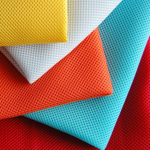 Latest company news about 3mm 100% poliester rajutan Airmesh bernapas Airmesh Kain Spacer Mesh Kain Untuk Sepatu Kursi Belakang